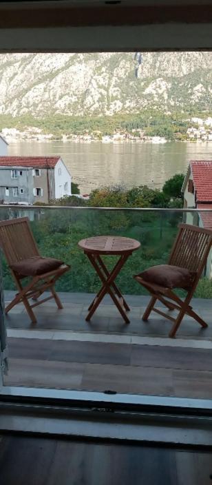 Daire With Sea View In Prcanj *
