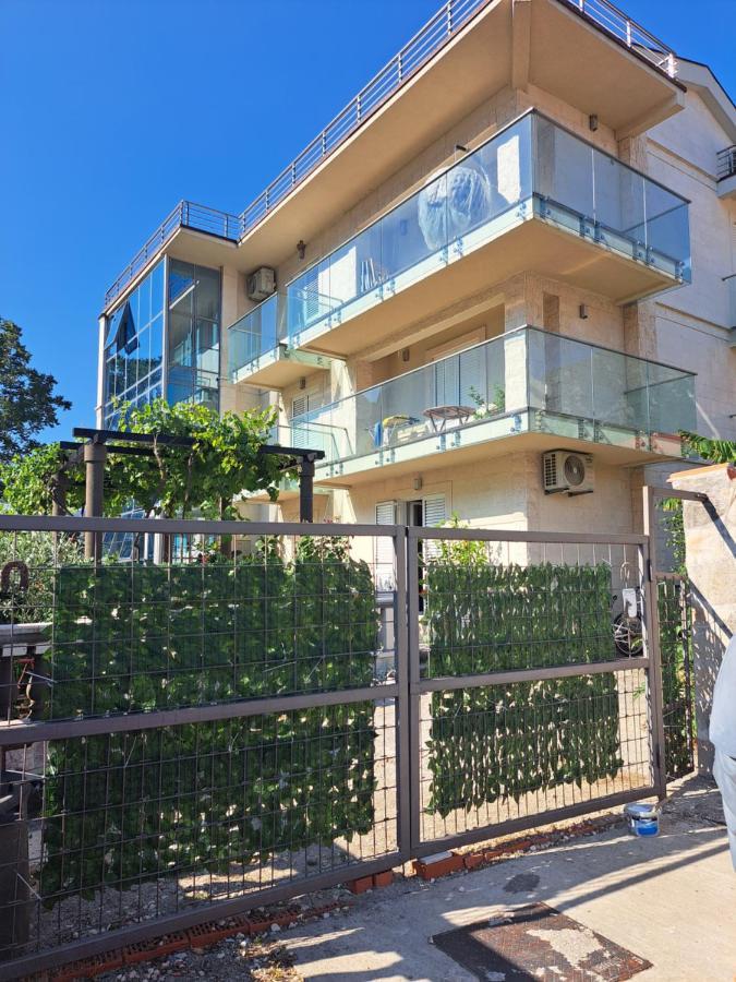 Apartment With Sea View In Prcanj Kotor
