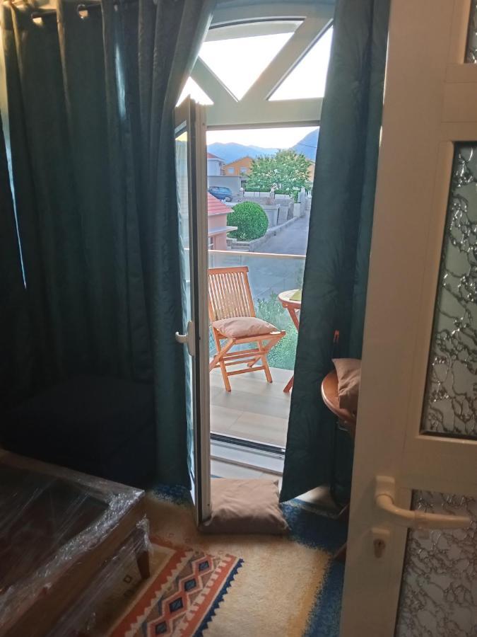 Daire With Sea View In Prcanj *
